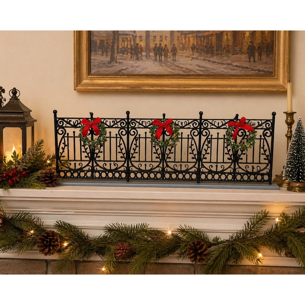 Byers' Choice Carolers Black Wrought Iron Fence with Christmas Wreaths 2002